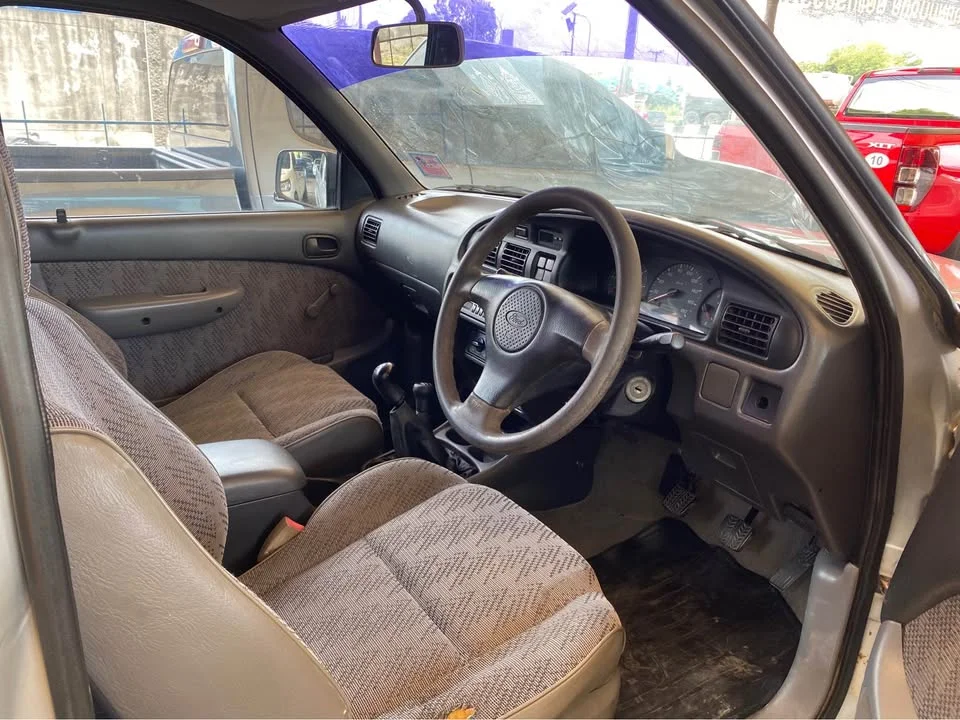 2001 Mazda 2500 Fighter V 3