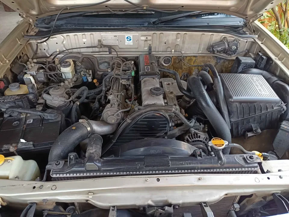 2004 Ford Everest I 3