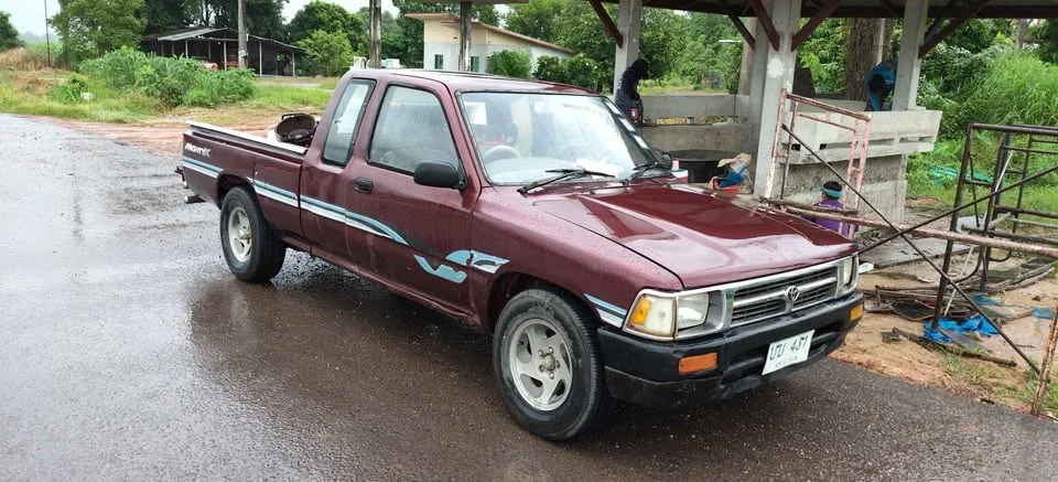 1992 Toyota Hilux Mighty-X V 3