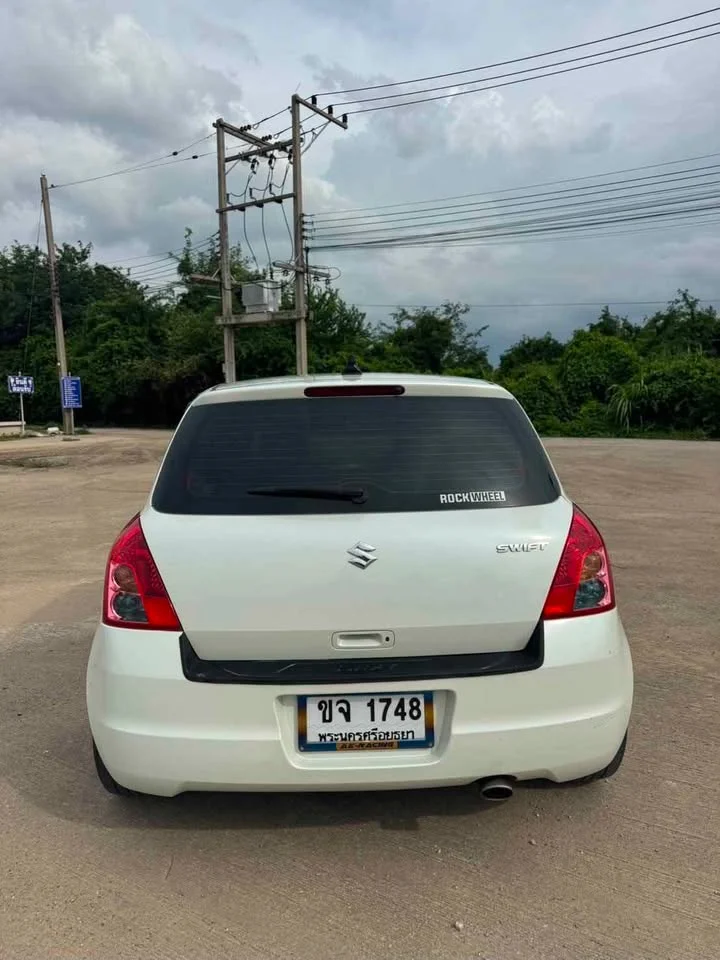 2011 Suzuki Swift I 2