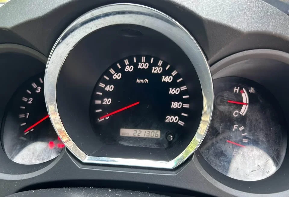 2010 Toyota Fortuner I 2