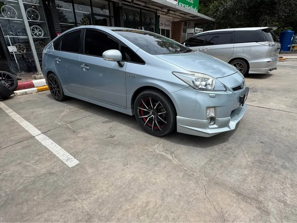 2012 Toyota Prius III 3