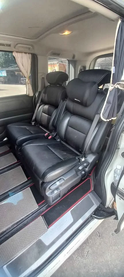 2014 Honda Stepwgn IV 3