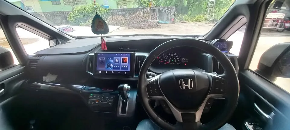 2014 Honda Stepwgn IV 2