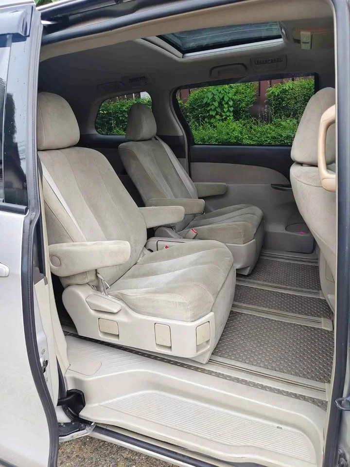 2008 Toyota Estima III 2
