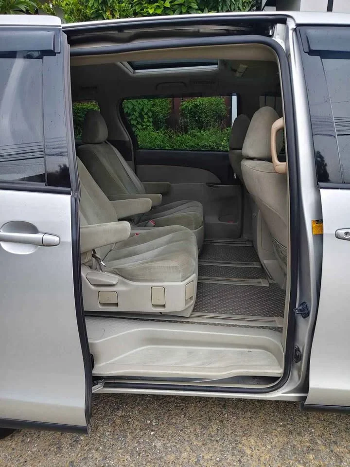 2008 Toyota Estima III 3
