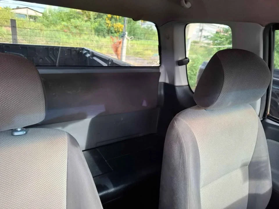2010 Isuzu D-Max I 3