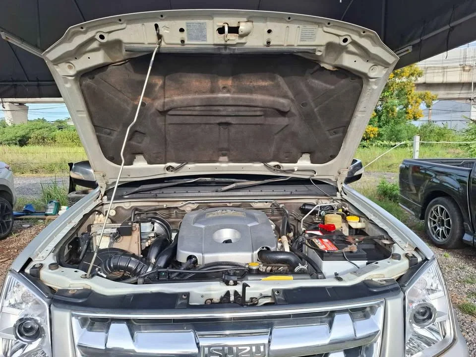 2010 Isuzu D-Max I 2
