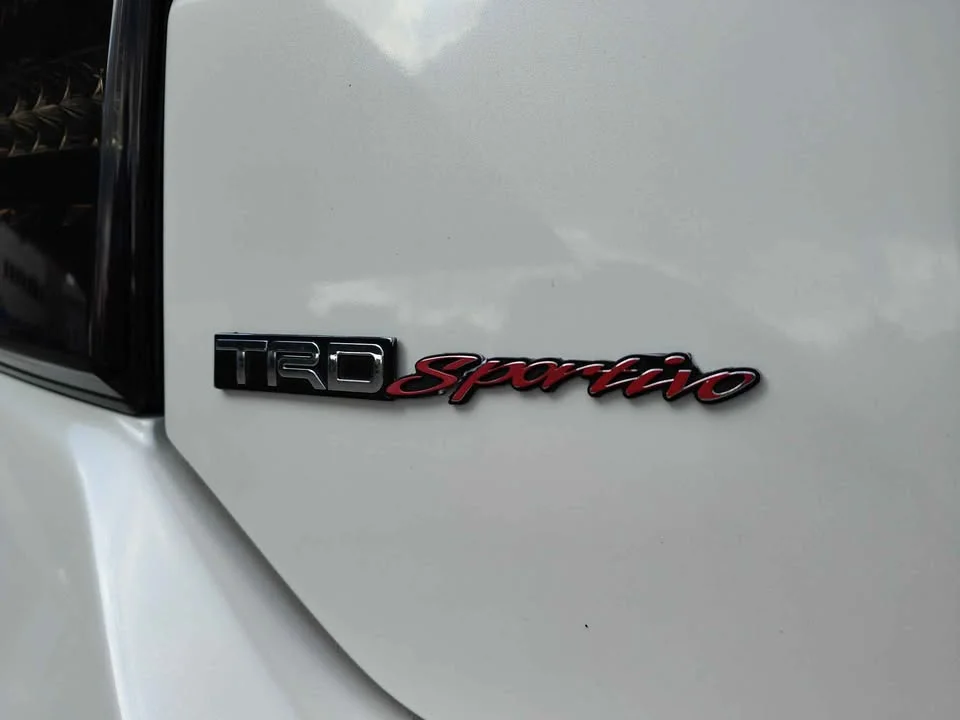 2012 Toyota Prius III 3