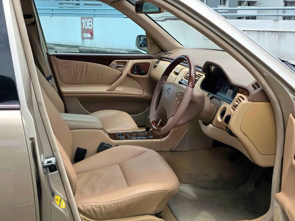 2000 Benz E-Class W210 3