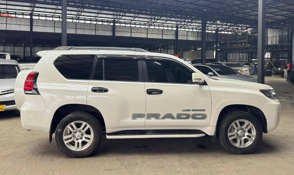 2012 Toyota Land Cruiser Prado J150 2