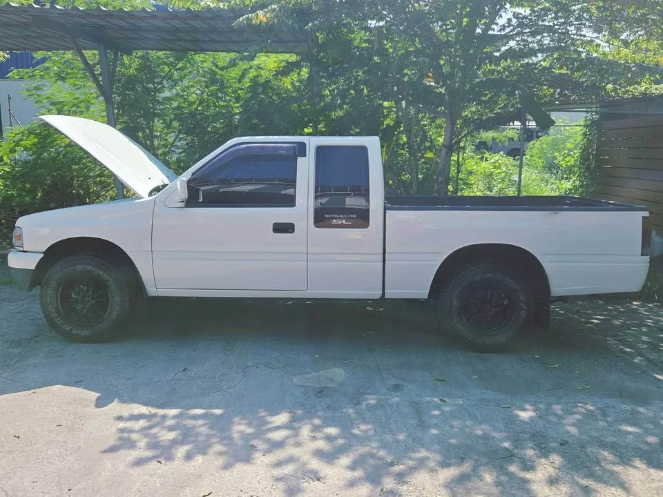 1998 Isuzu TFR III 3