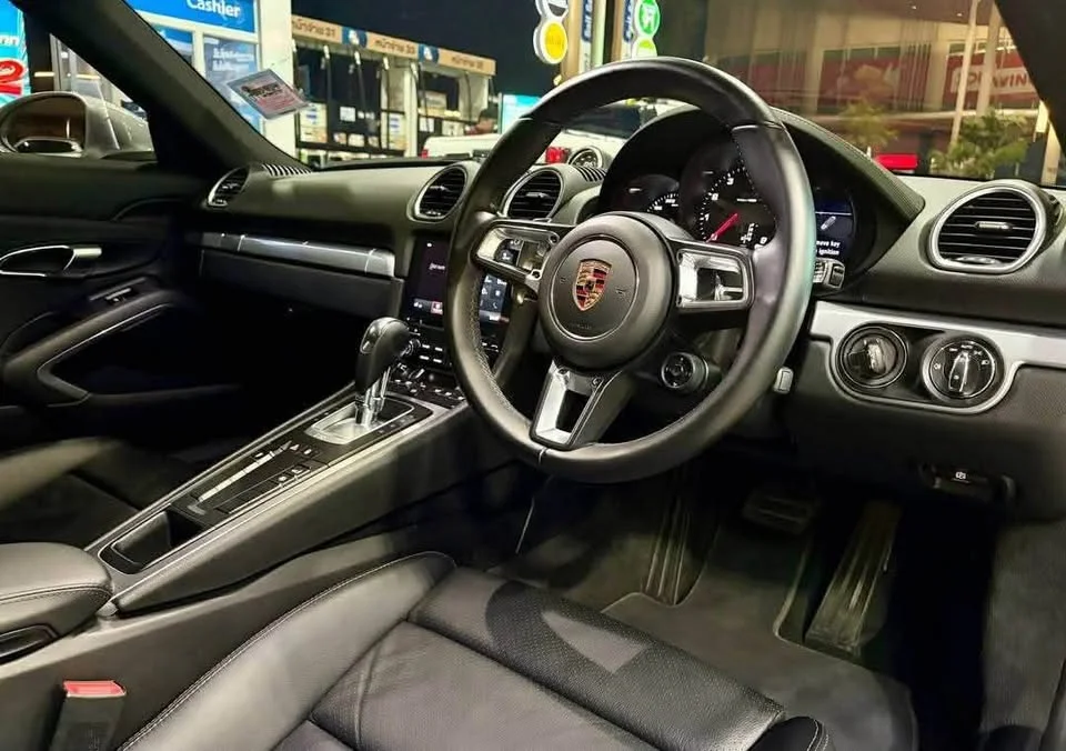 2019 Porsche 718 Boxster and Cayman IV 2