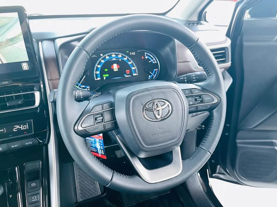 2024 Toyota Innova III 3