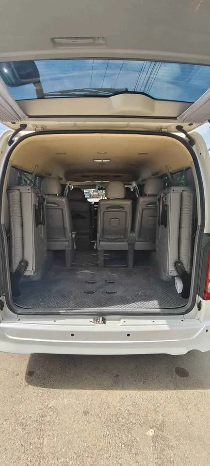 2010 Toyota HiAce V (H200) 2