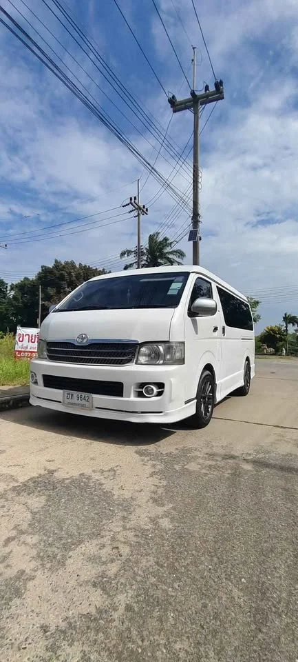 2010 Toyota HiAce V (H200) 3