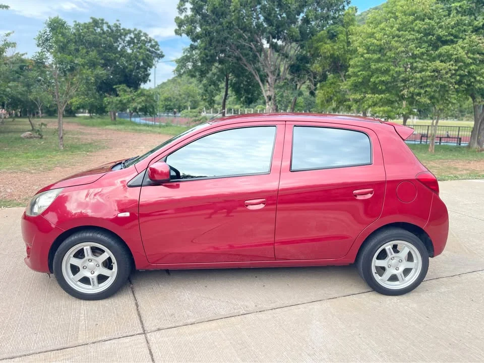 2013 Mitsubishi Mirage VI 3