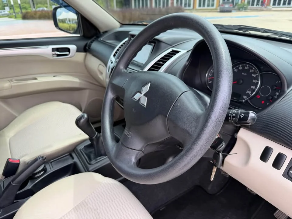 2014 Mitsubishi Pajero Sport II 2