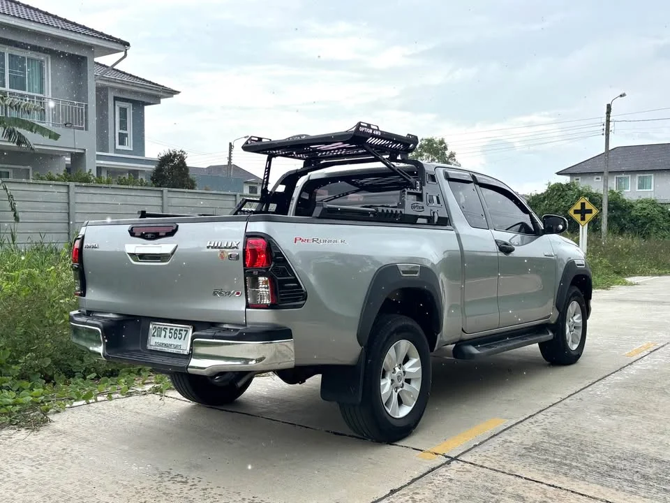 2019 Toyota Hilux VIII 3
