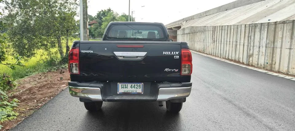 2018 Toyota Hilux VIII 2