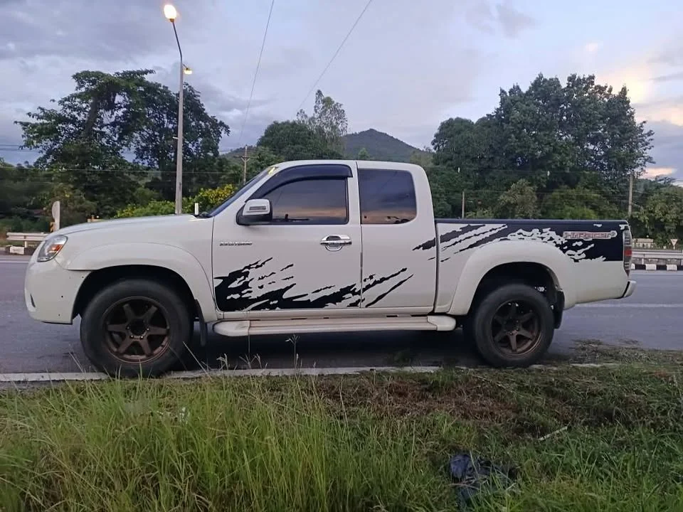 2011 Mazda BT-Series I 2
