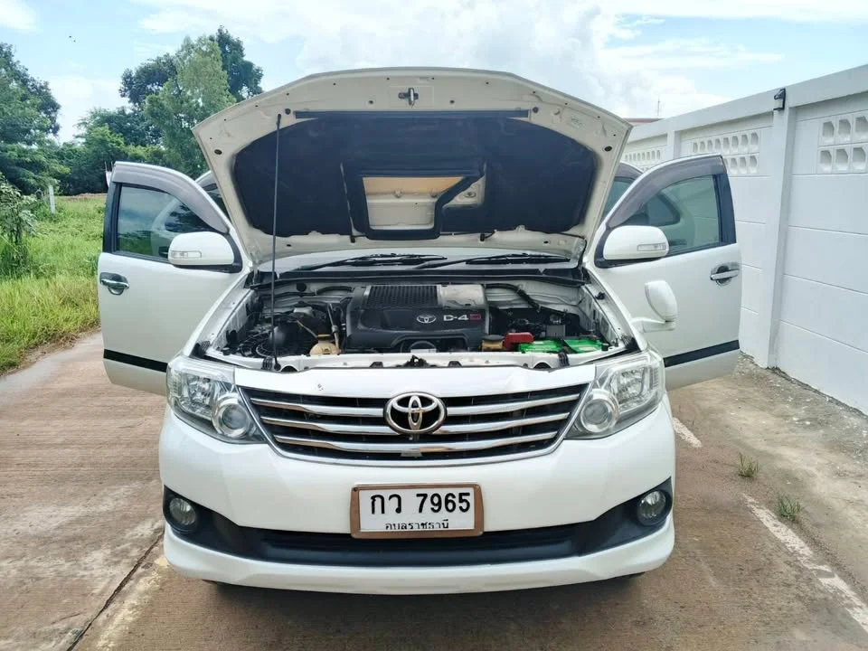 2012 Toyota Fortuner I 2