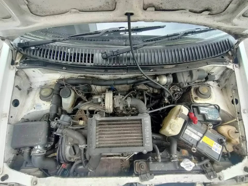 1992 Daihatsu Mira L200 2