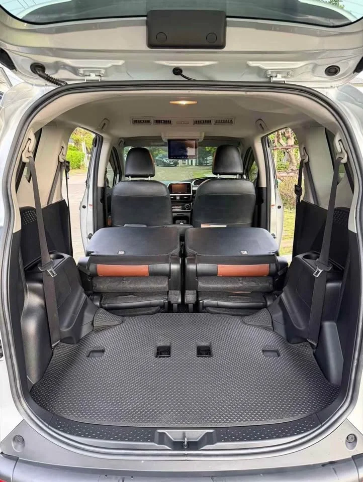 2017 Toyota Sienta II 2