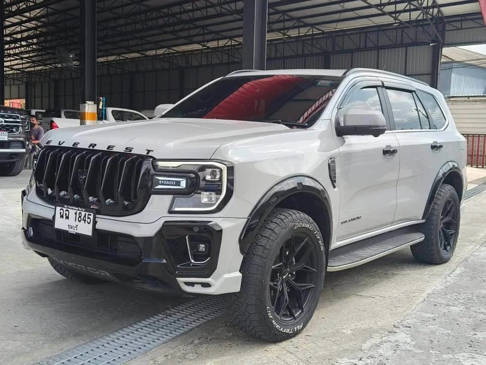 2026 Ford Everest III 3