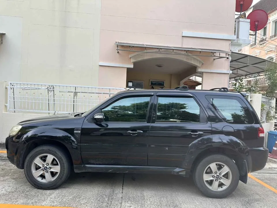 2009 Ford Escape II 2