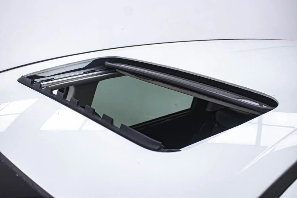 2014 Honda Odyssey V 2
