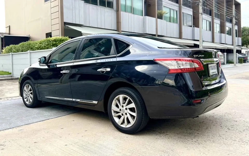 2013 Nissan Sylphy III (B17) 3