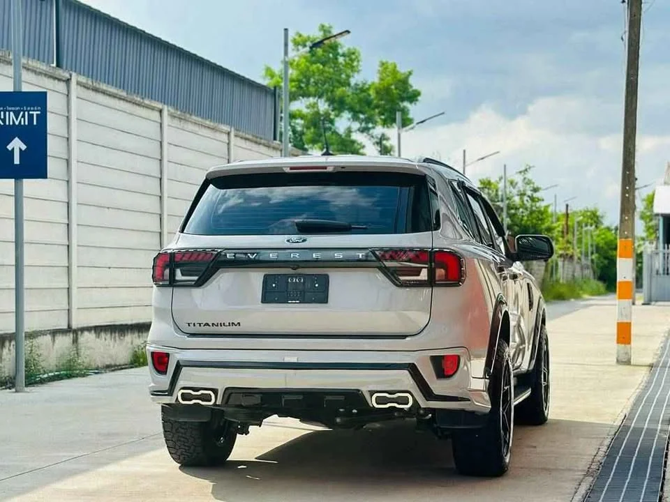 2026 Ford Everest III 2