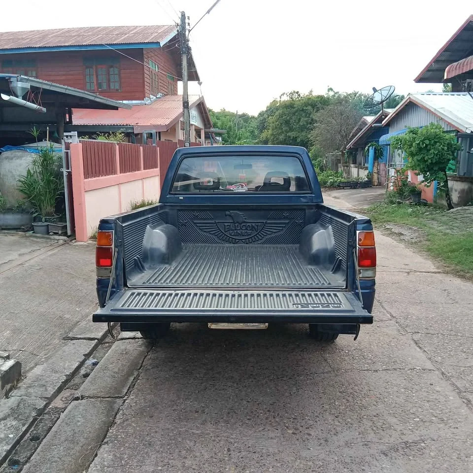 1996 Isuzu TFR III 3