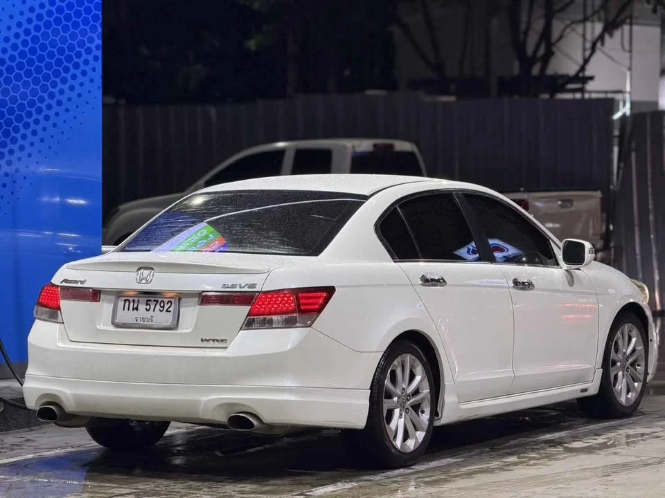 2009 Honda Accord VIII 2