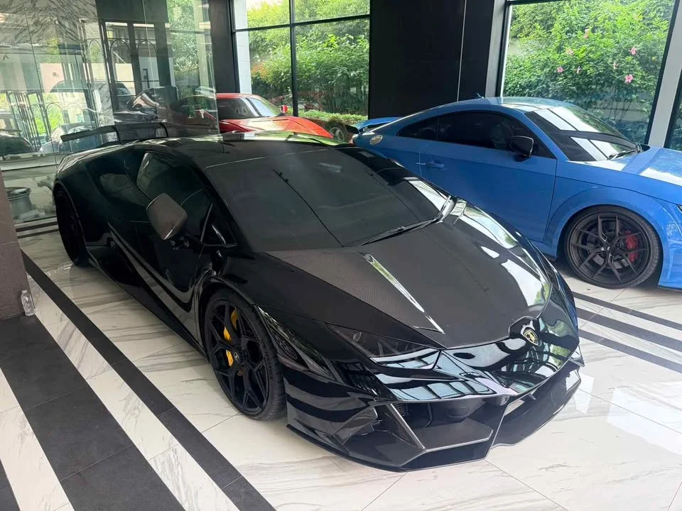 2019 Lamborghini Huracan 2
