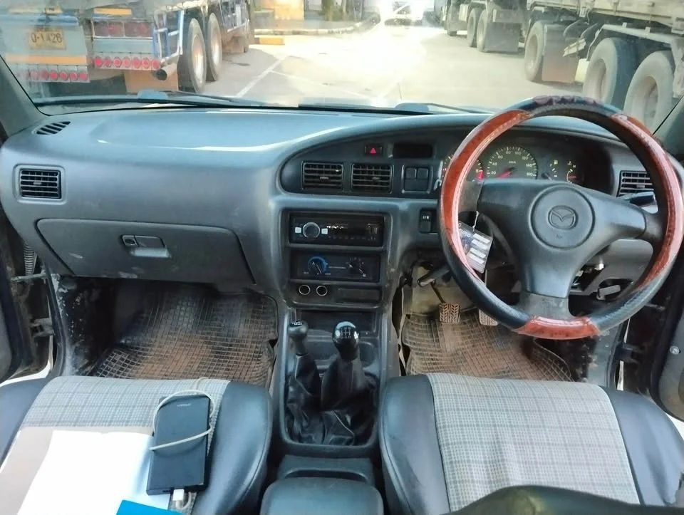 2002 Mazda 2500 Fighter V 3