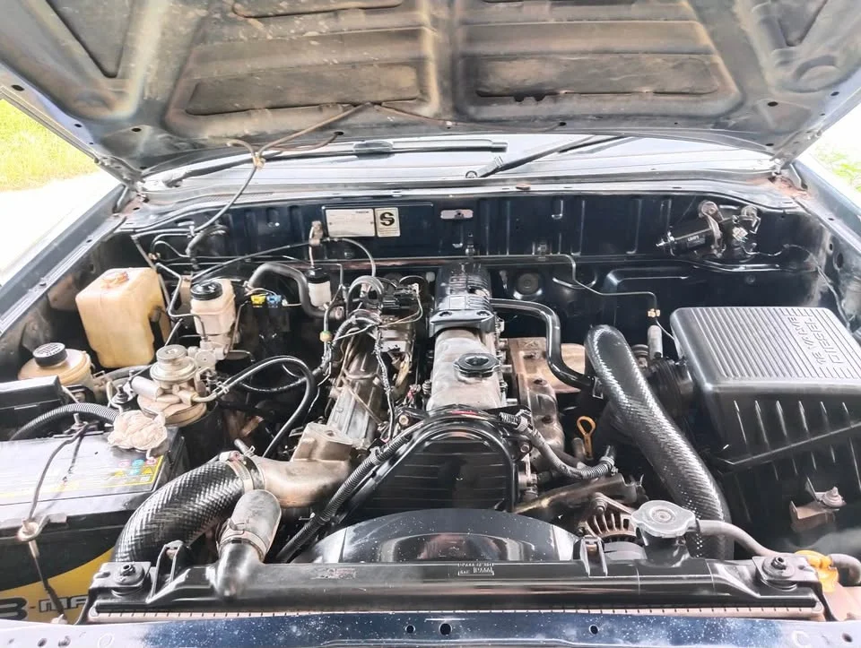 2002 Mazda 2500 Fighter V 2