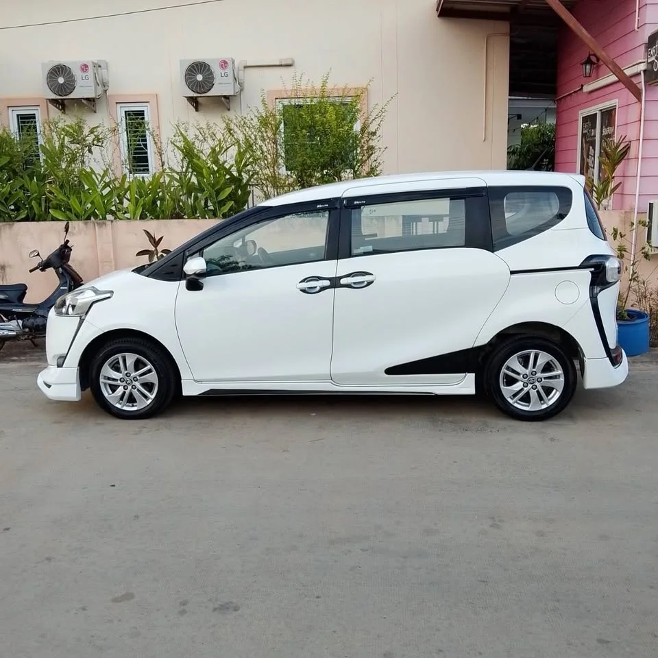 2018 Toyota Sienta II 3
