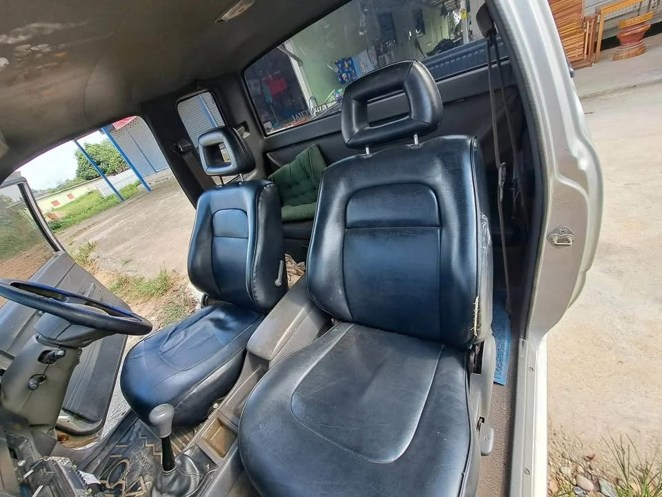 1990 Toyota Hilux Mighty-X V 2