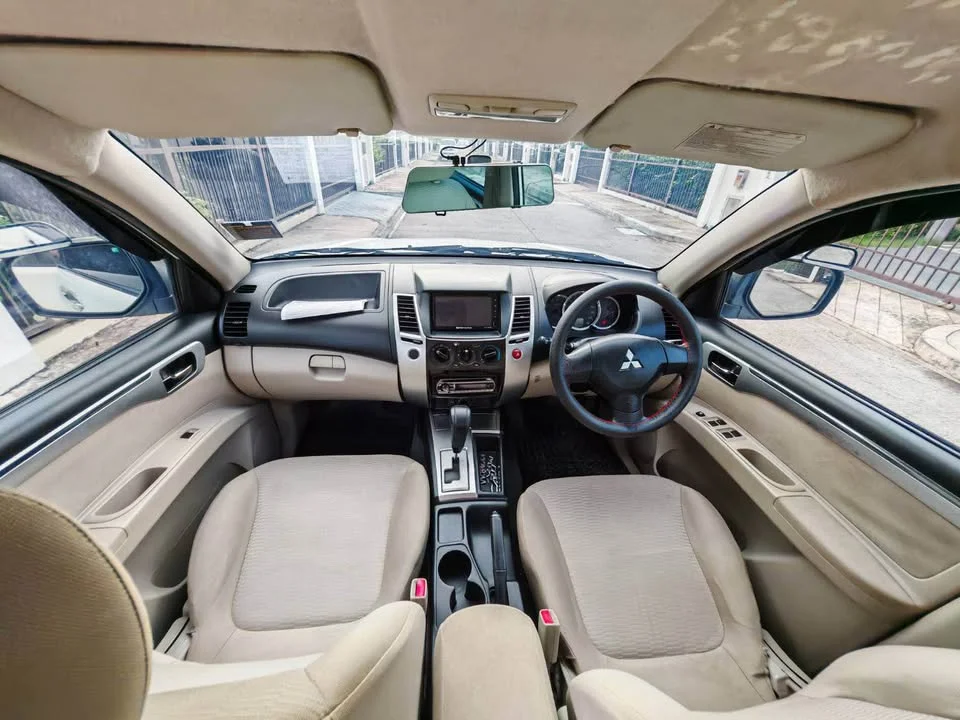 2011 Mitsubishi Pajero Sport II 2