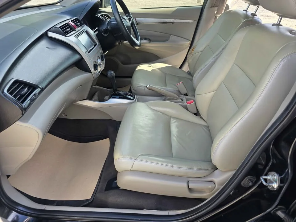 2010 Honda City V 3