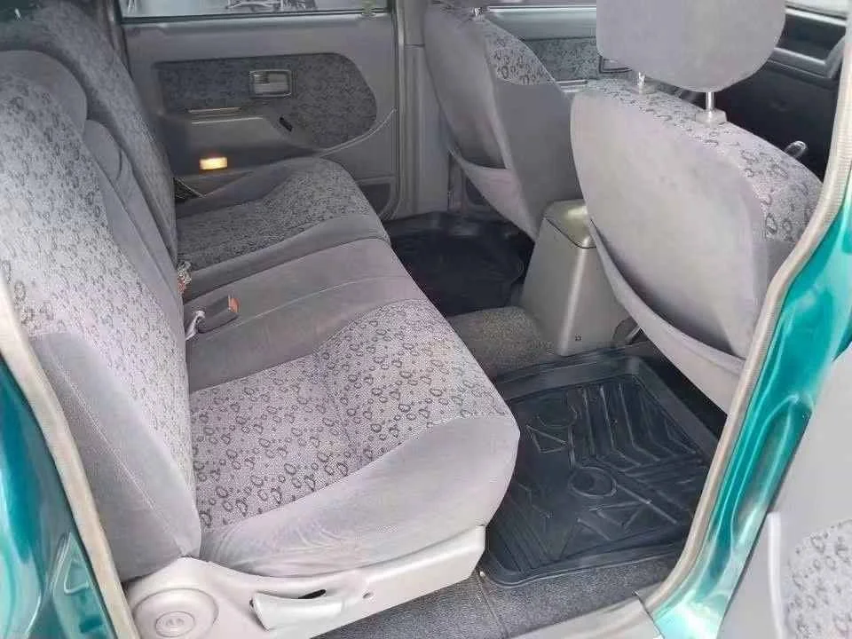 2000 Isuzu TR Grand Adventure I 2