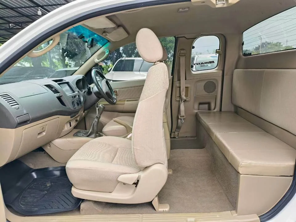 2010 Toyota Hilux VII 2