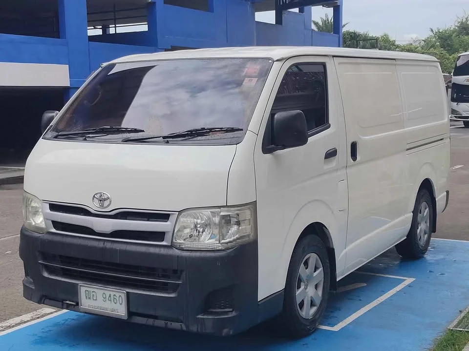2013 Toyota HiAce V (H200) 3