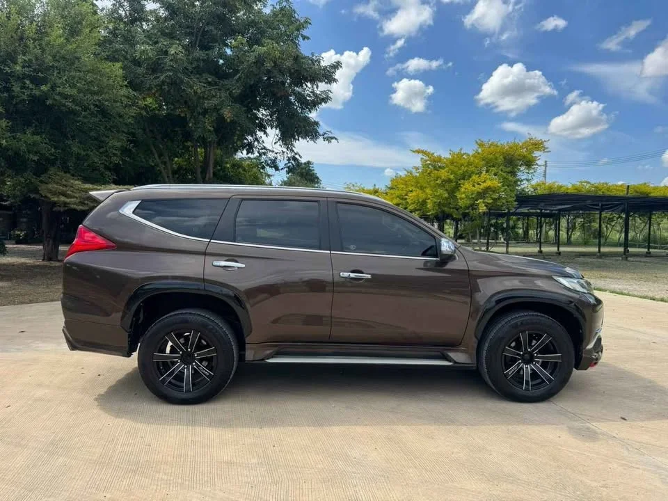 2015 Mitsubishi Pajero Sport III 3