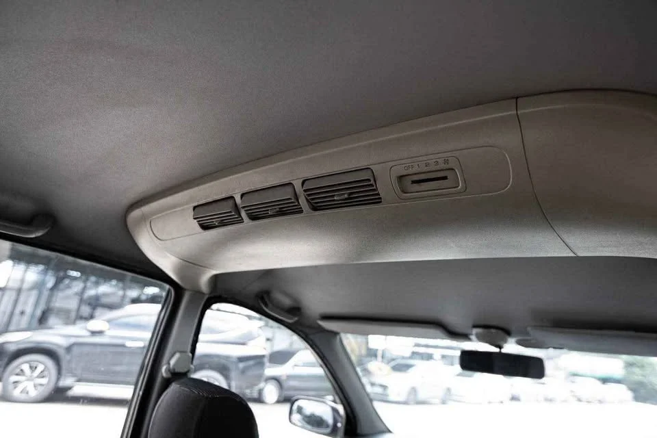 2005 Toyota Avanza I 3