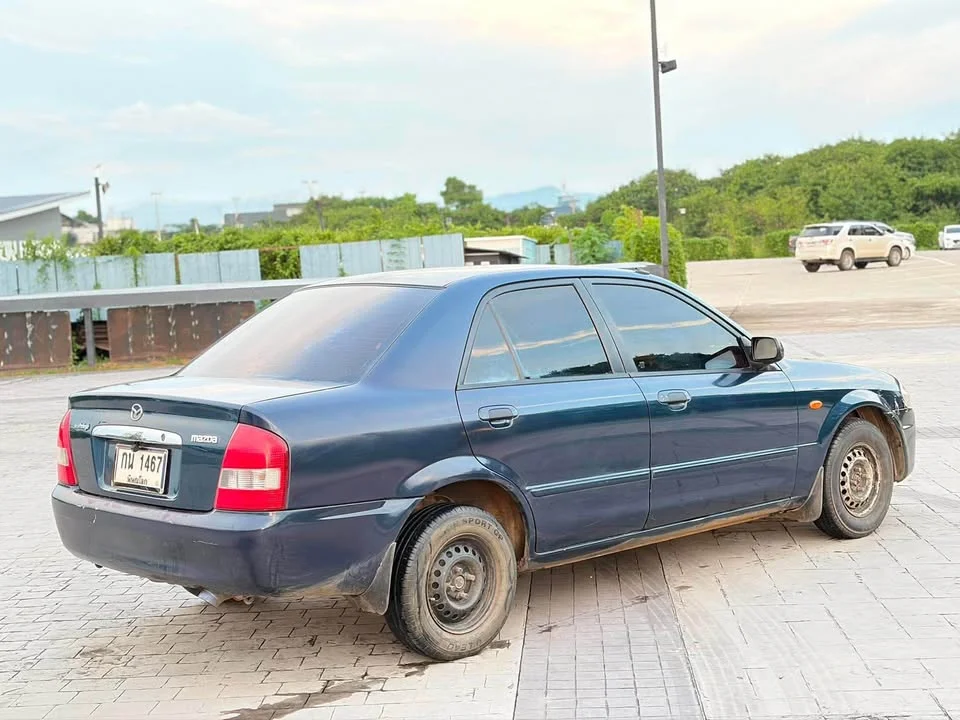 2001 Mazda 323 VIII 2