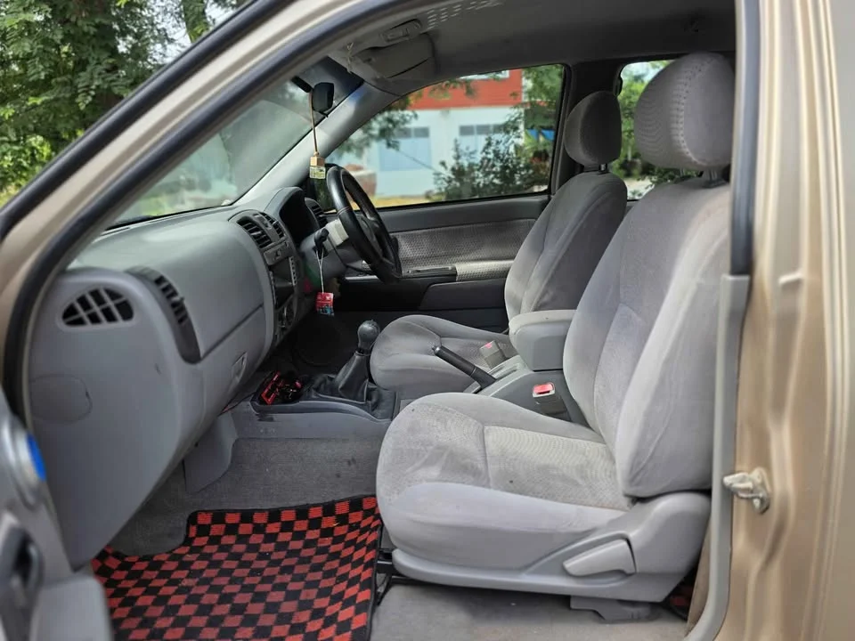 2005 Isuzu D-Max I 2