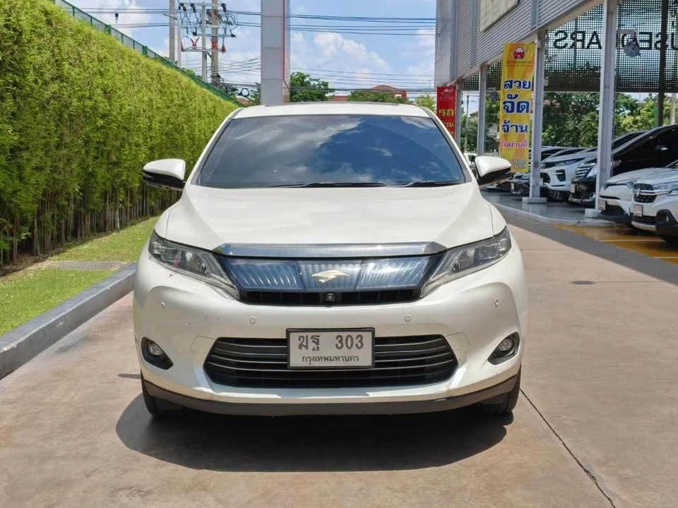 2014 Toyota Harrier III 2